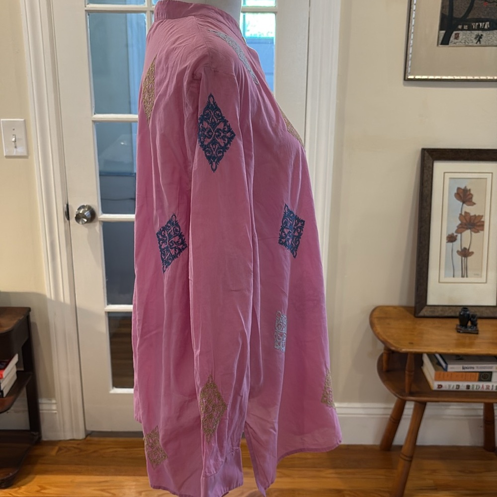 J. Jill Pink Cotton Button Down Tunic w/Embroidered Geometric Shapes. Size L. - Picture 8 of 11